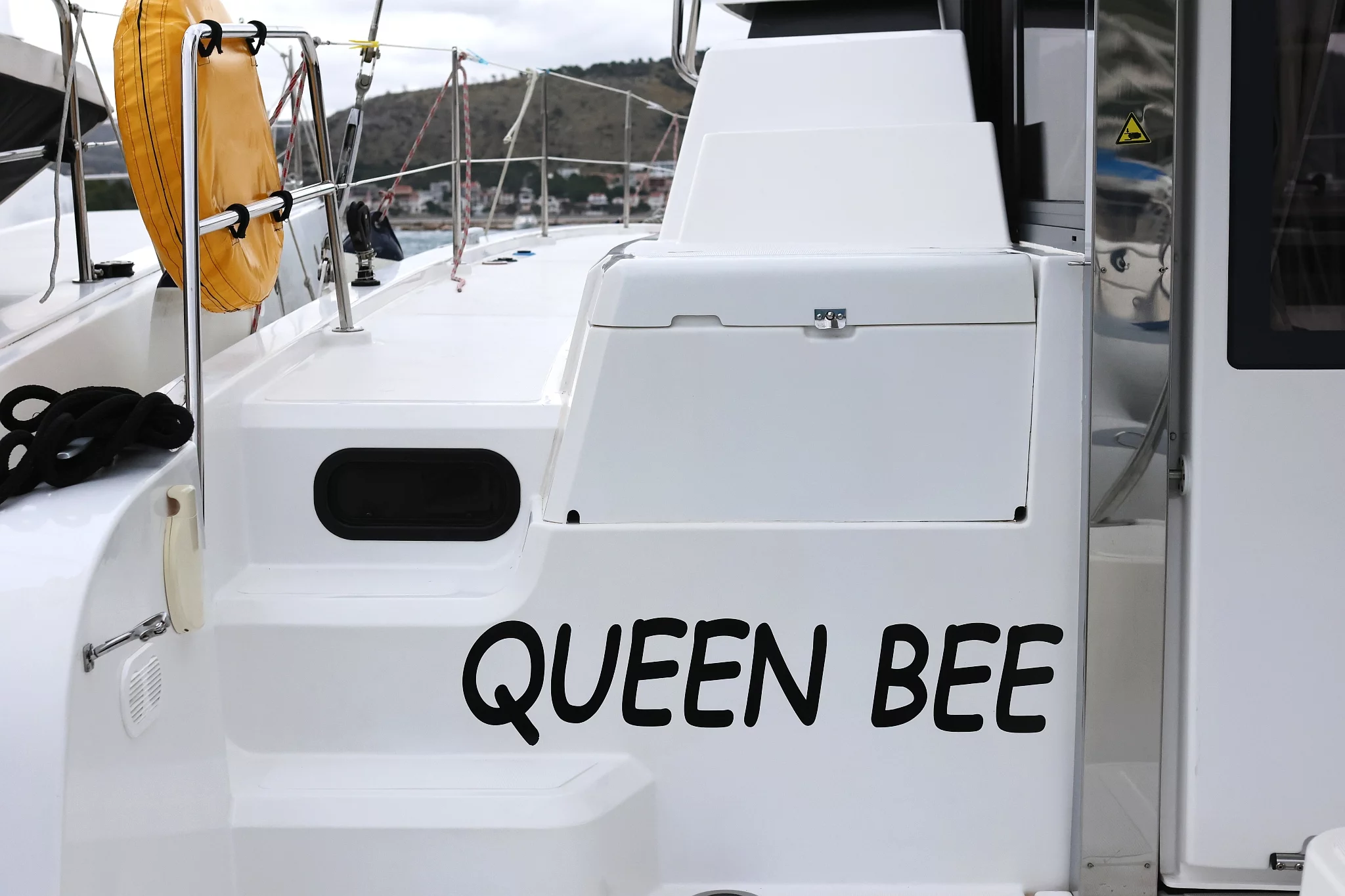 Bali Catspace (Queen Bee)  - 46