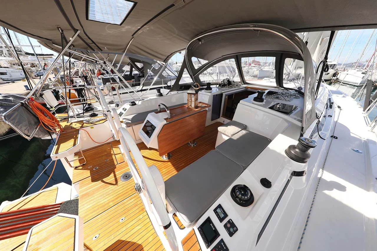 Bavaria C42 Style (Leya)  - 9