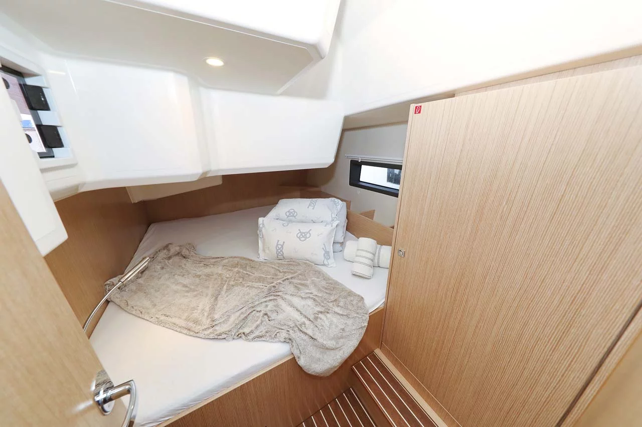Bavaria C42 Style (Leya)  - 25