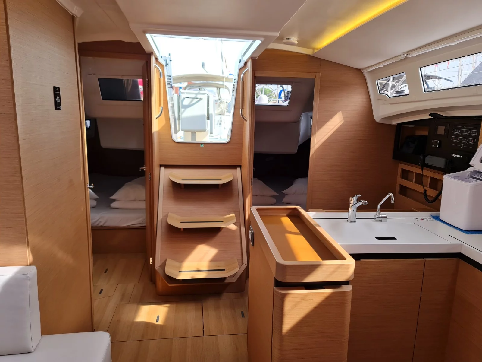 Sun Odyssey 410 - 3 cab. (Rea)  - 2