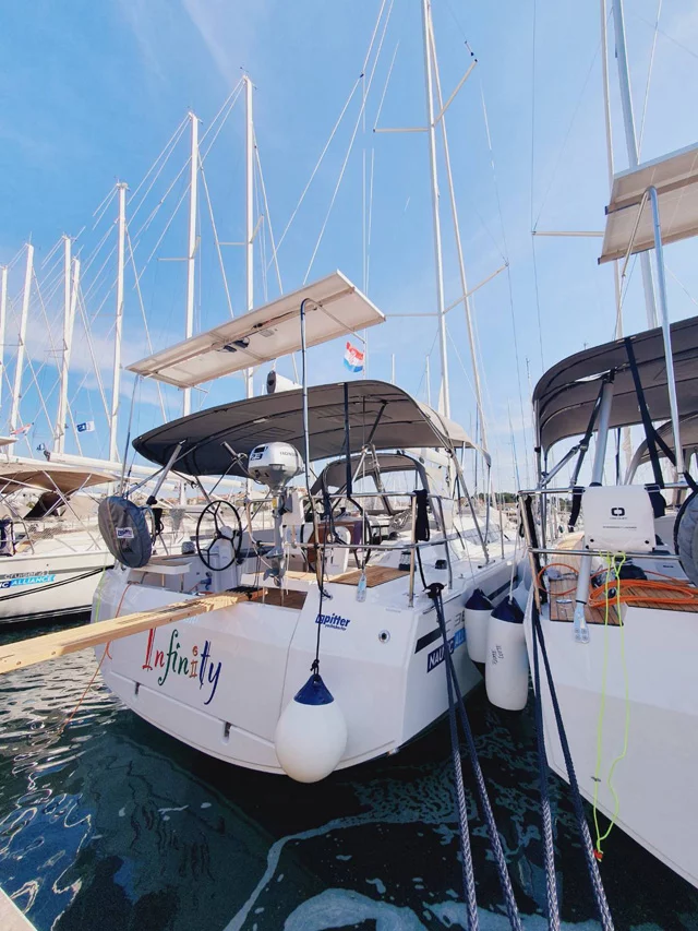 Bavaria C38 (Infinity)  - 3