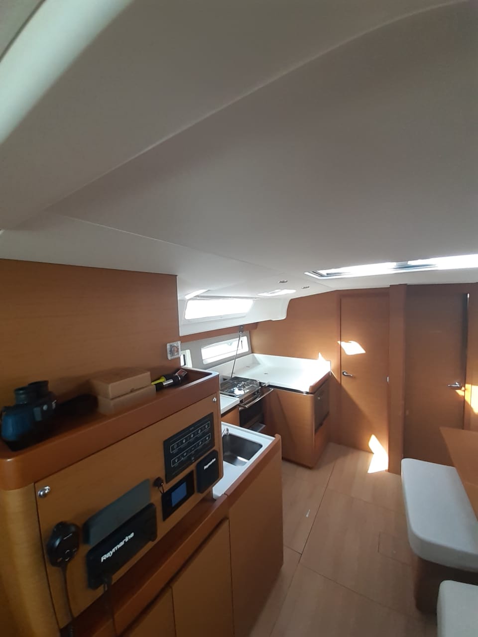 Photo #15 - Sun Odyssey 490 - 5 + 1 cab. (White Pearl) in Corfù - 33864
