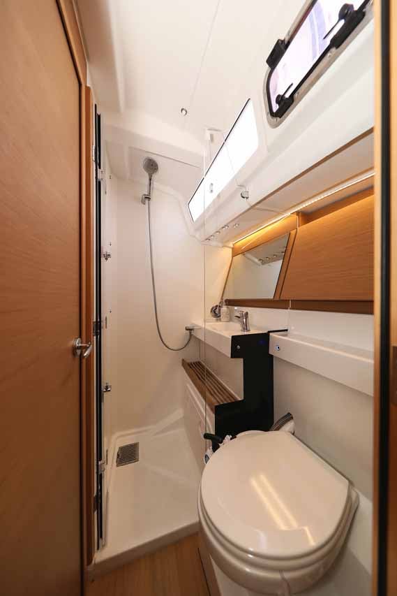 Photo #26 - Sun Odyssey 440 - 3 cab. (Follow your Dream) en Biograd - 33866