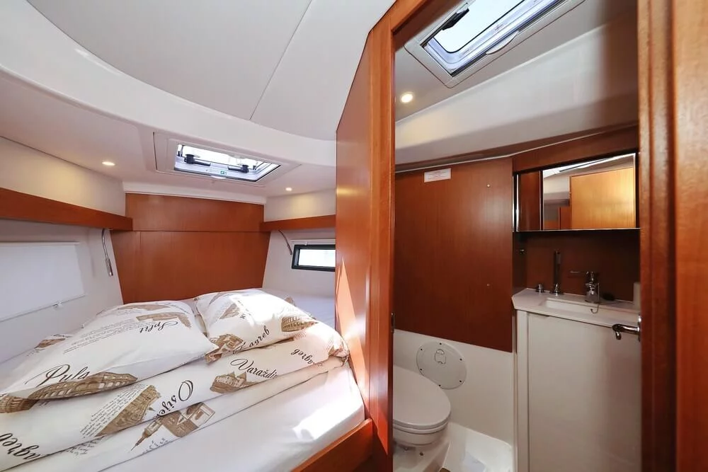 Bavaria C38 (Blue Note)  - 15
