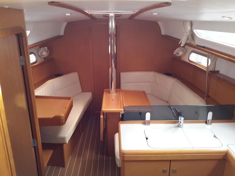 Sun Odyssey 36i (El Greco)  - 5