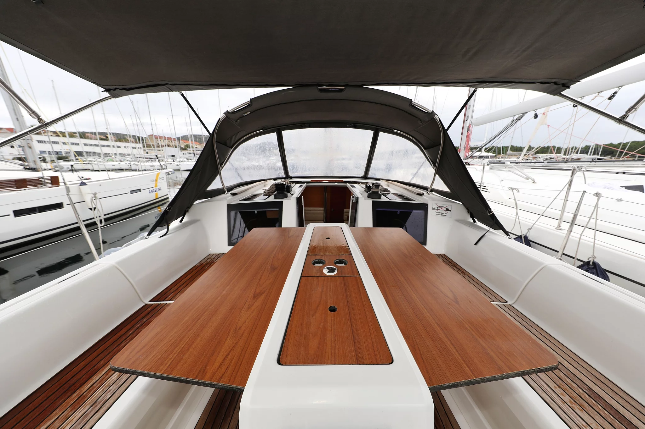 Dufour 412 GL (Fun 4 Friends)  - 6