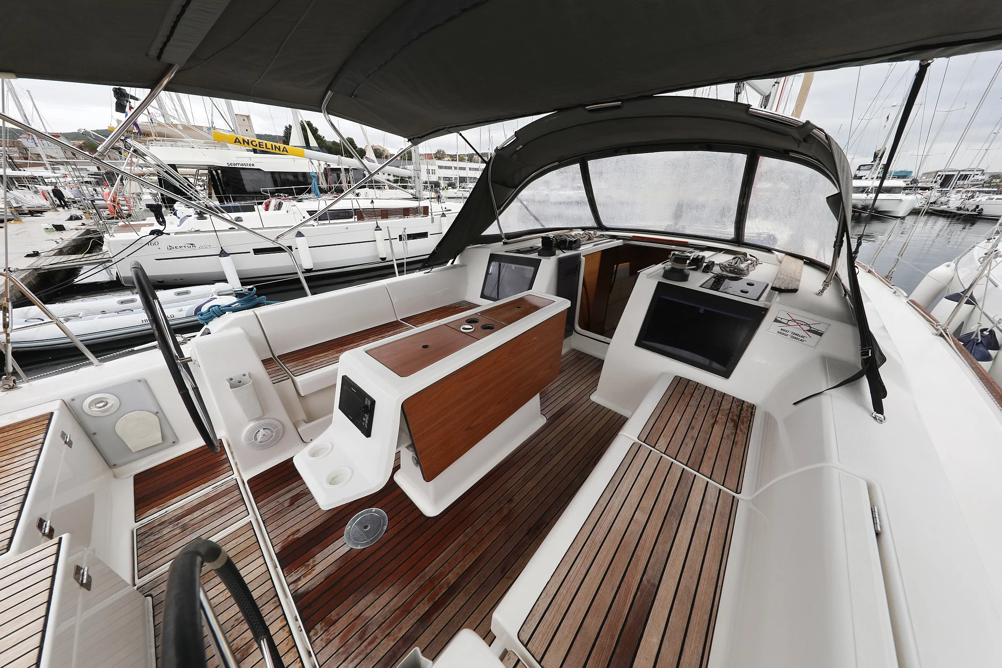 Dufour 412 GL (Fun 4 Friends)  - 7