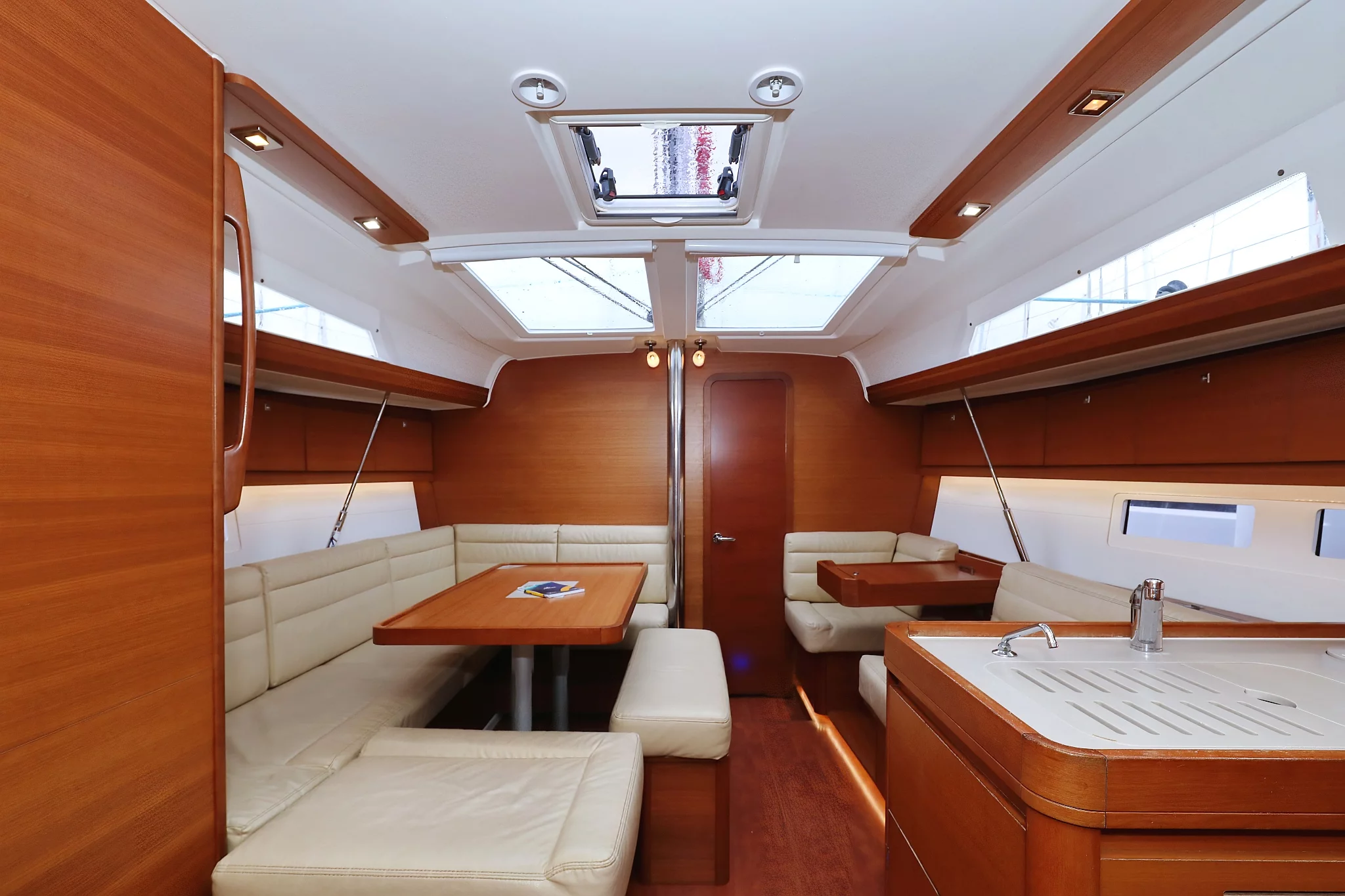 Dufour 412 GL (Fun 4 Friends)  - 10