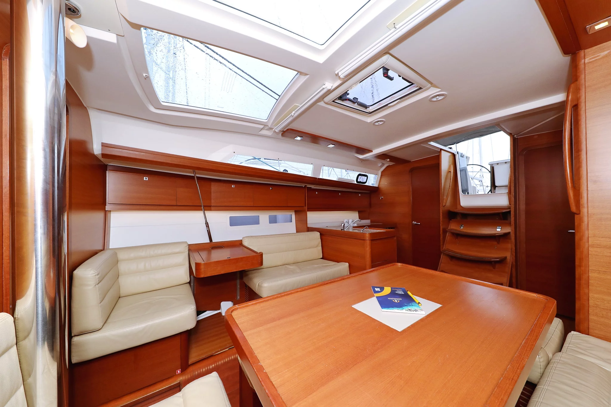 Dufour 412 GL (Fun 4 Friends)  - 15