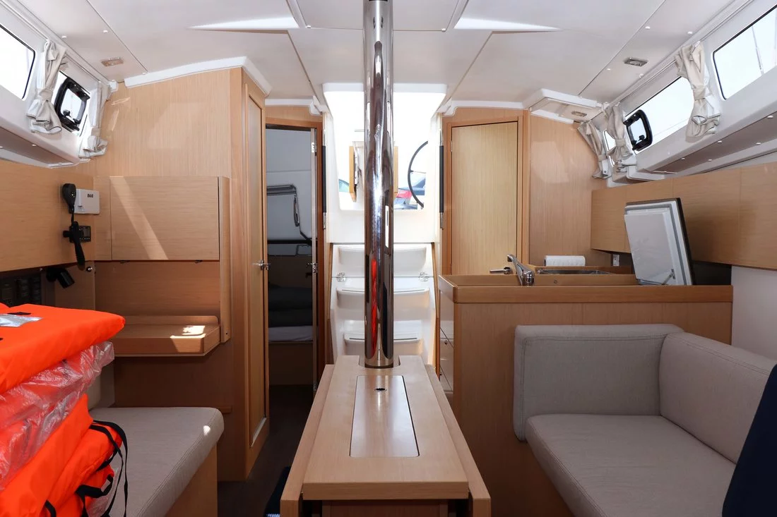 Oceanis 35.1 (Aquarius)  - 6