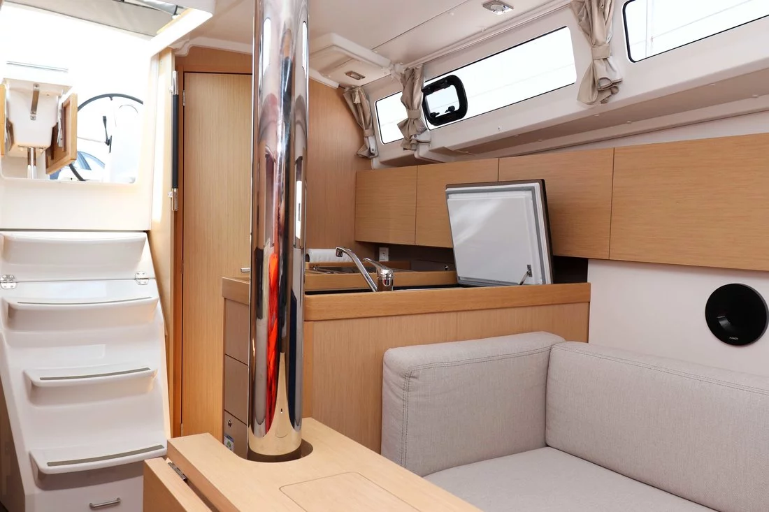 Oceanis 35.1 (Aquarius)  - 7