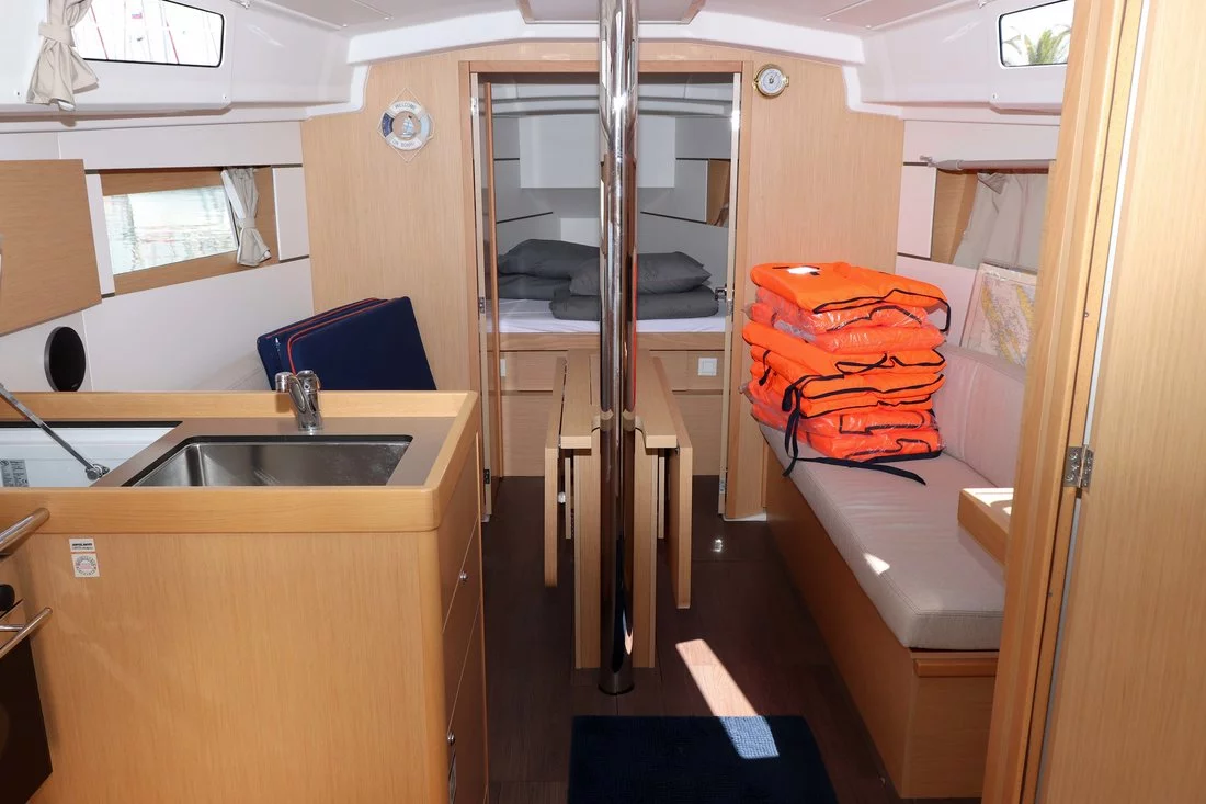 Oceanis 35.1 (Aquarius)  - 8