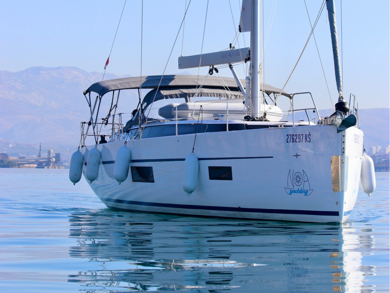 Photo #1 - Bavaria C50 Holiday - 5 cab. (Size Matters) en Kastela - 33954