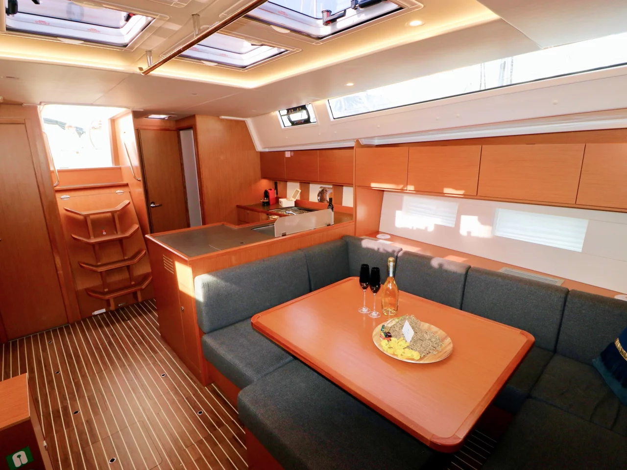 Bavaria C50 Holiday - 5 cab. (Size Matters)  - 12