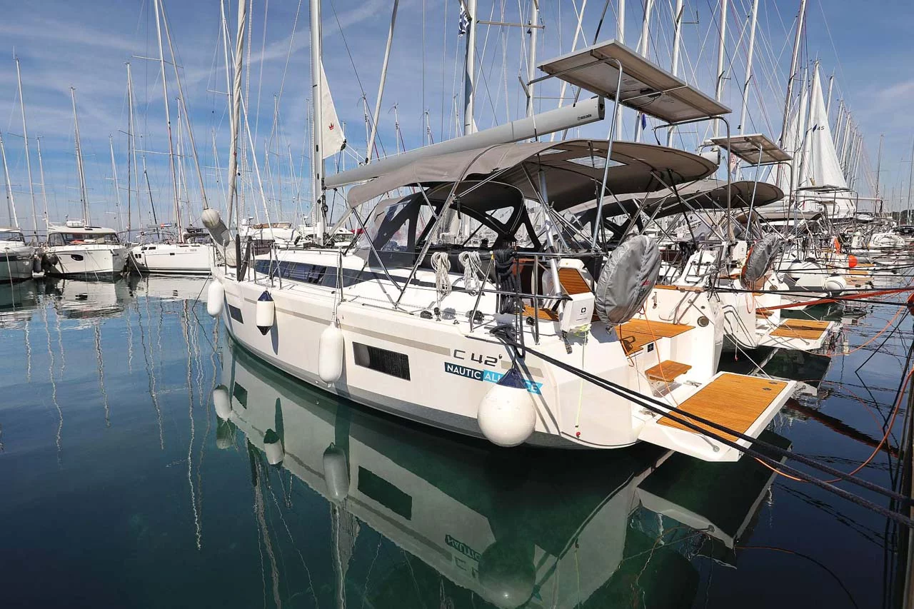 Bavaria C42 Style (Antares)  - 31