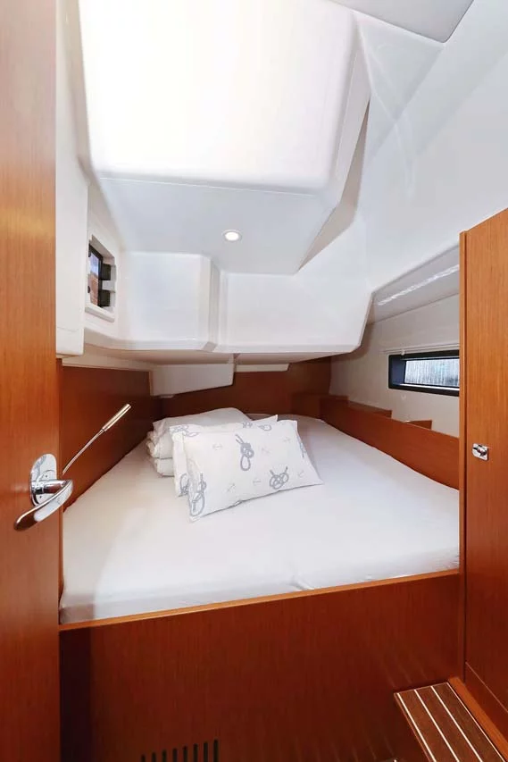 Bavaria C42 Style (Antares)  - 24