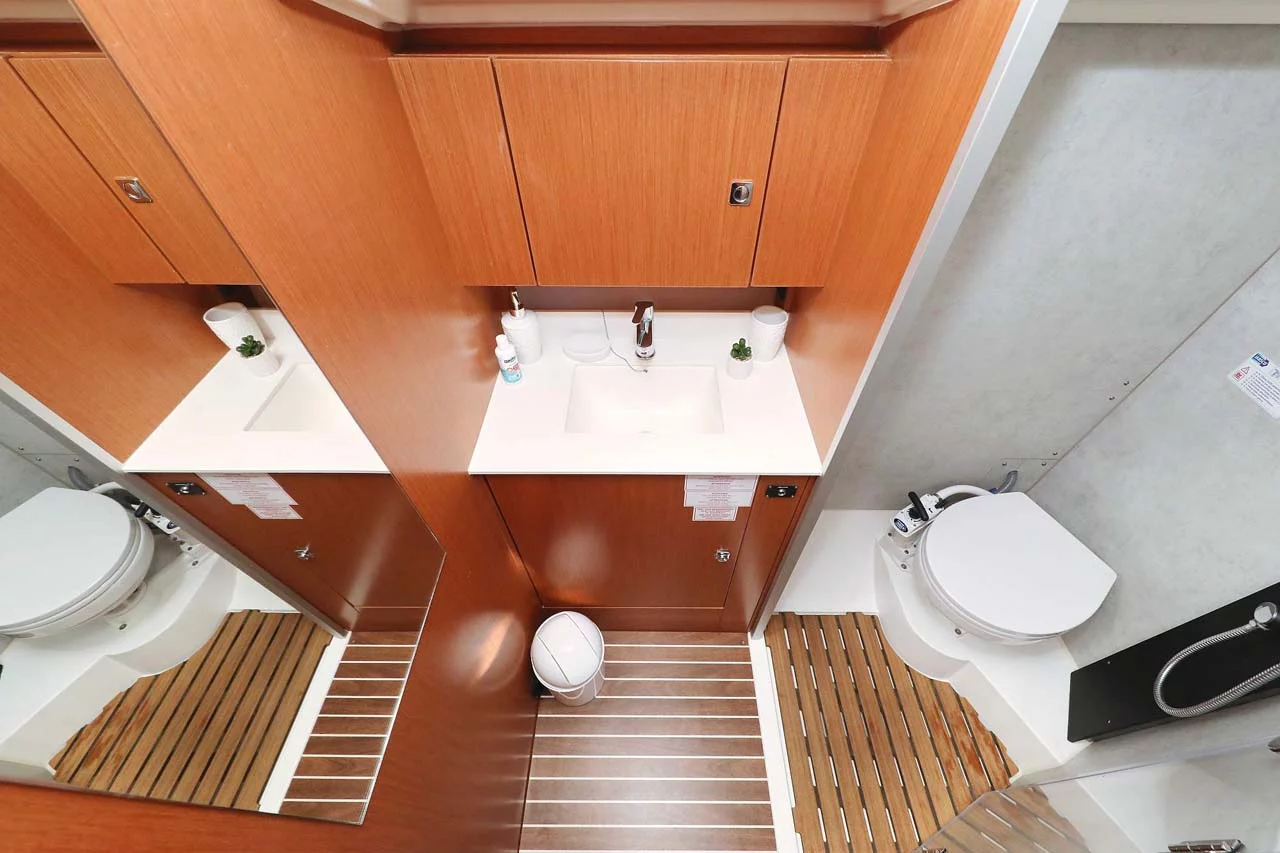 Bavaria C42 Style (Antares)  - 25