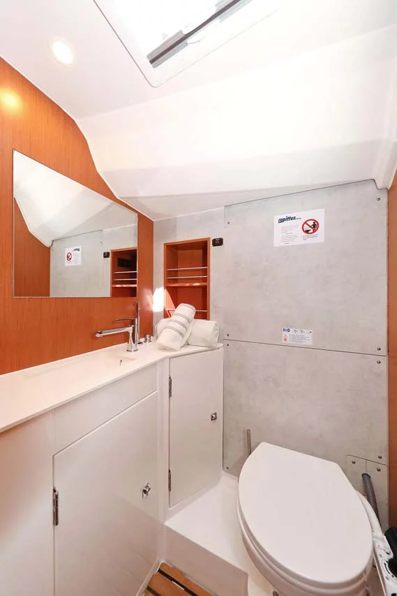 Bavaria C42 Style (Antares)  - 29