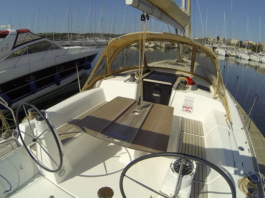 Dufour 335 GL (Lara)  - 6