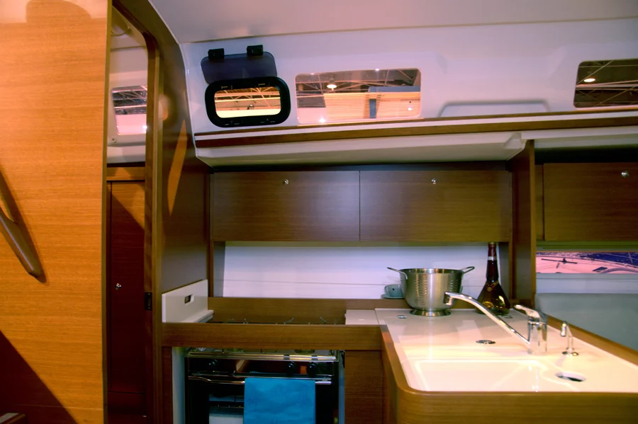 Dufour 335 GL (Lara)  - 14