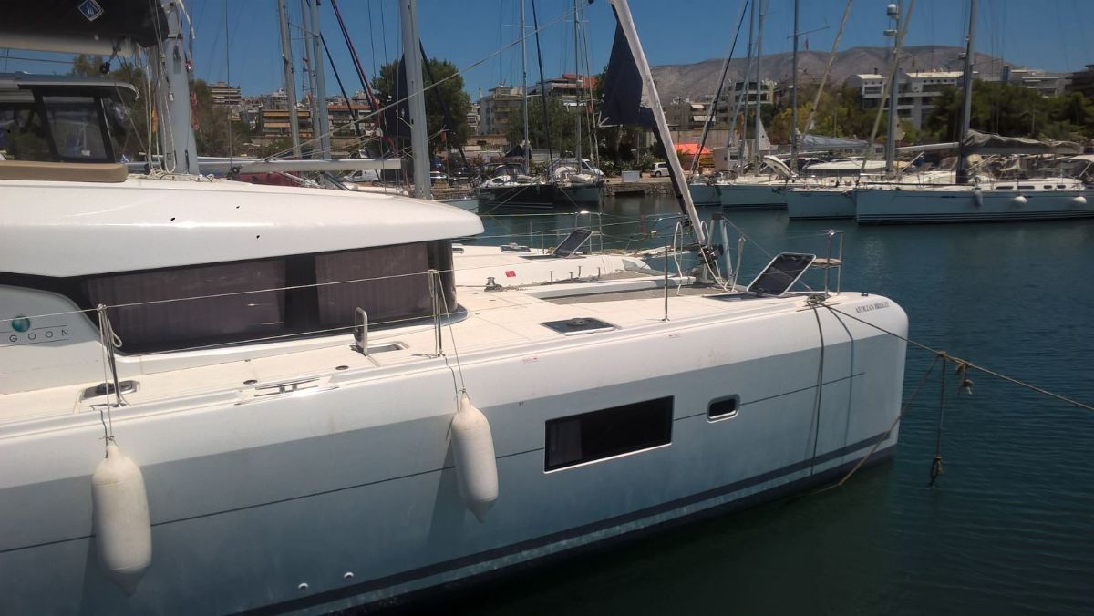 Photo #1 - Lagoon 42 - 4 + 2 cab. (Aeolian Breeze) en Preveza - 34015