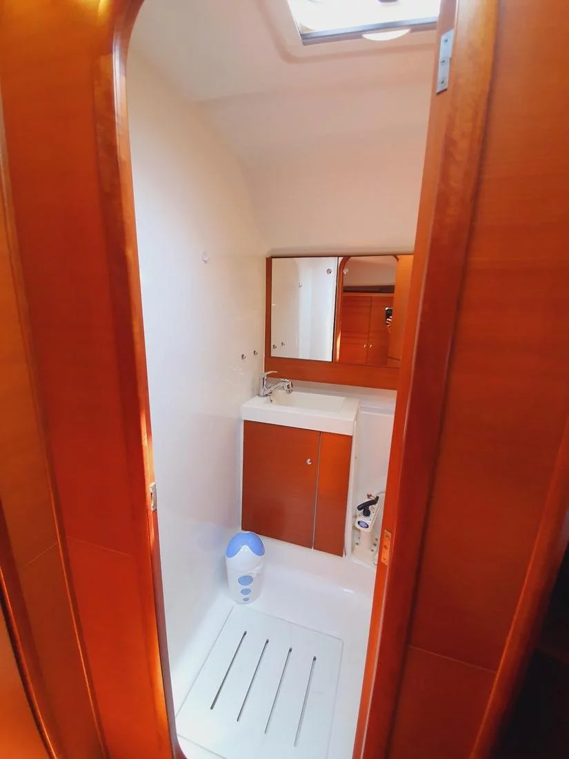 Dufour 405 GL (Namaste)  - 24