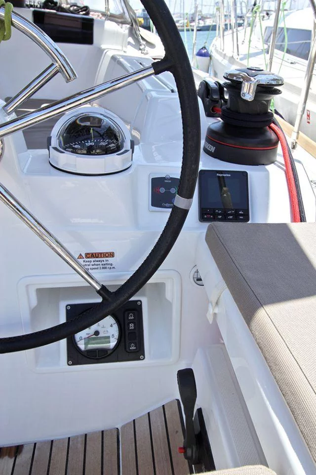 Sun Odyssey 419 - 3 cab. (Perseas)  - 3