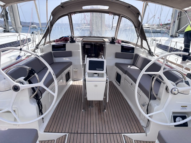 Sun Odyssey 449 — photo 4