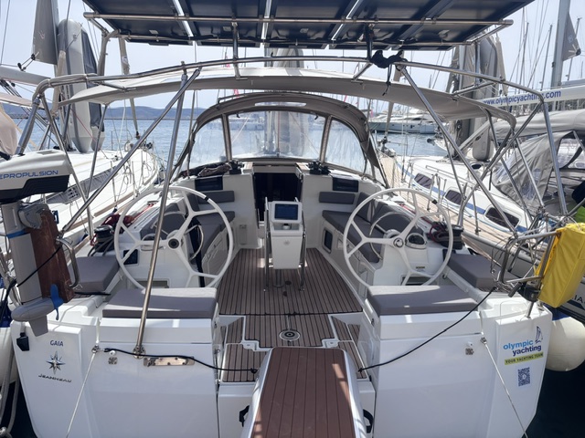 Sun Odyssey 449 — photo 3