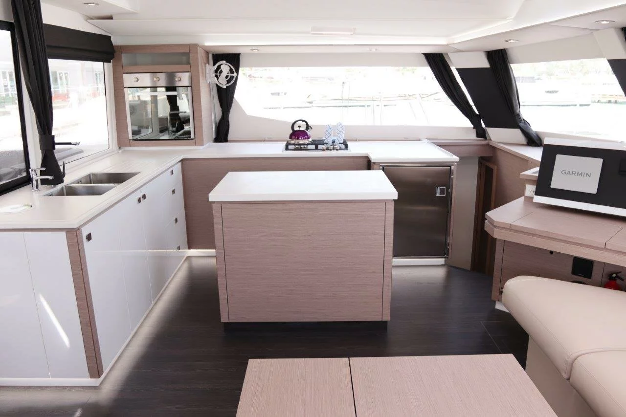 Fountaine Pajot Saba 50 - 6 + 2 cab. (Serenata)  - 13