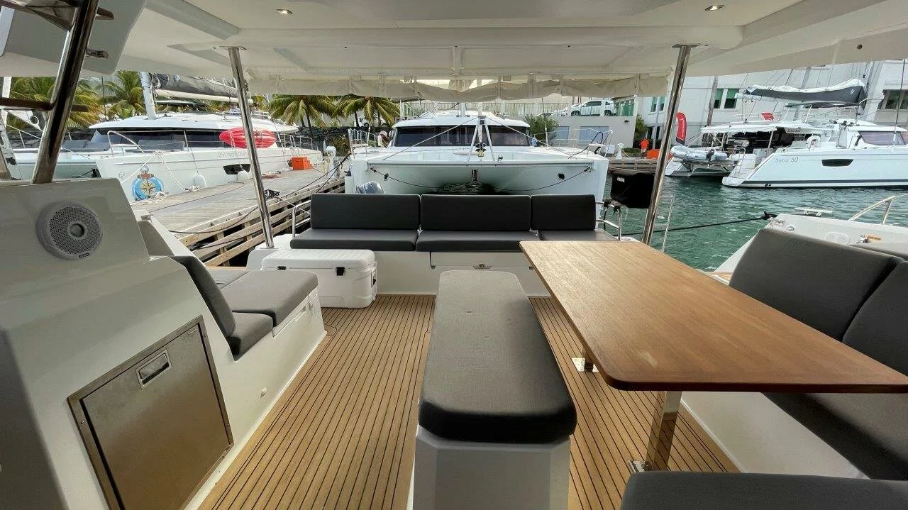 Fountaine Pajot Elba 45 - 5 cab. (Ogibni)  - 16