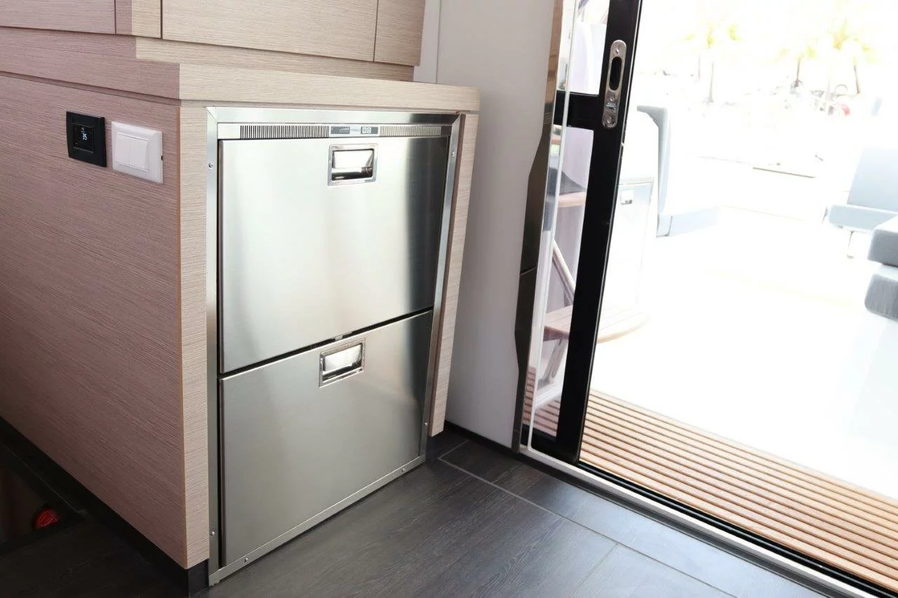 Fountaine Pajot Astrea 42 - 4 + 1 cab. (Time Thief)  - 15