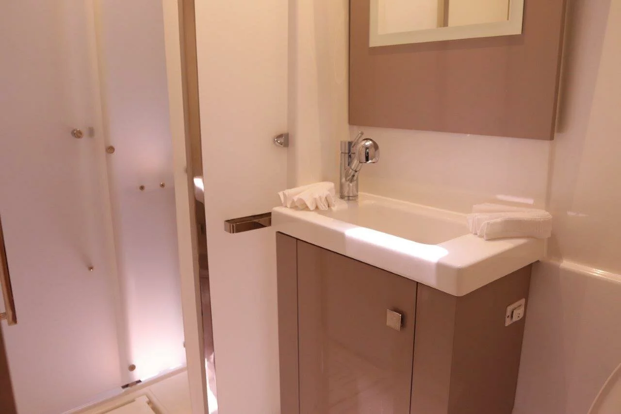 Fountaine Pajot Astrea 42 - 4 + 1 cab. (Time Thief)  - 20