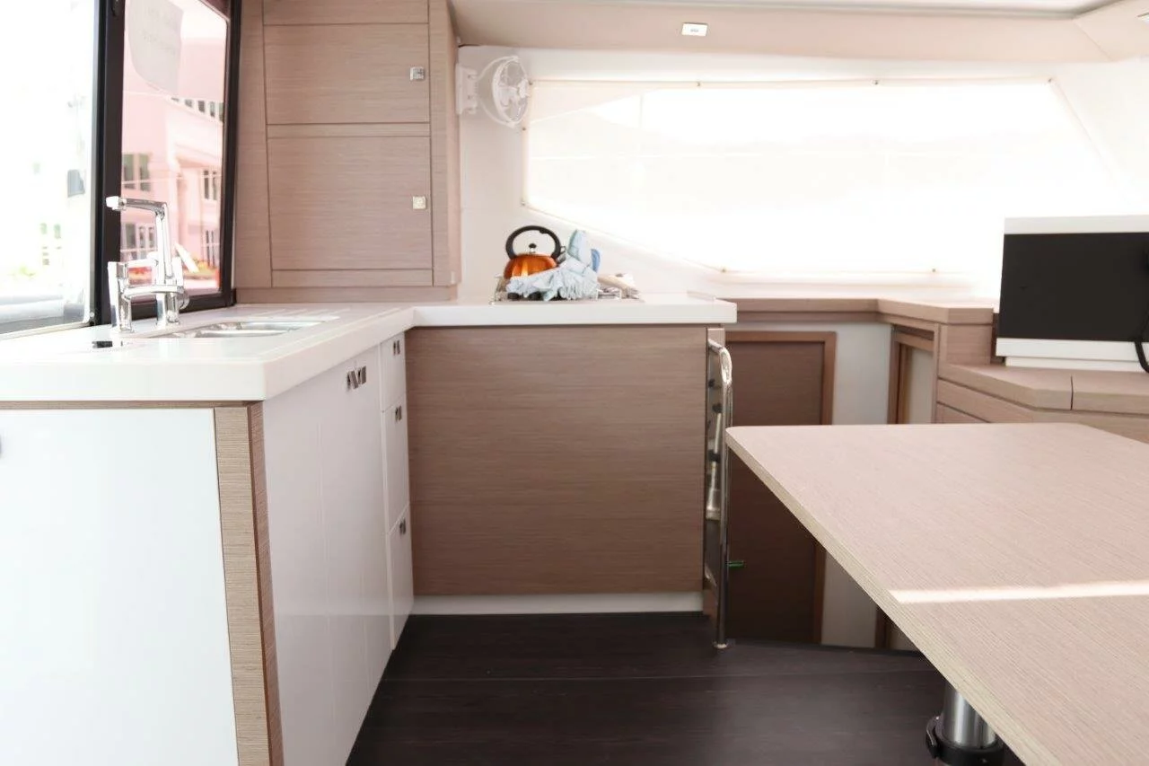 Fountaine Pajot Lucia 40 - 4 cab. (Wish You Were Here)  - 17