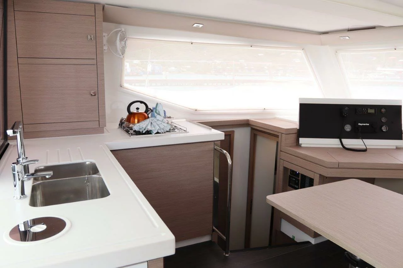 Fountaine Pajot Lucia 40 - 4 cab. (Wish You Were Here)  - 18