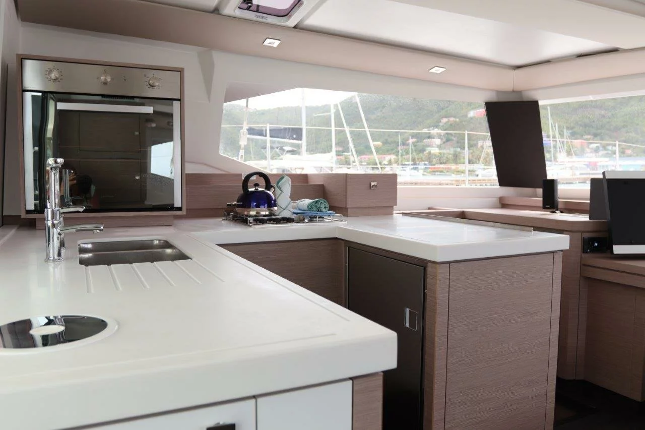 Fountaine Pajot Astrea 42 - 4 + 1 cab. (Penny Lane)  - 14