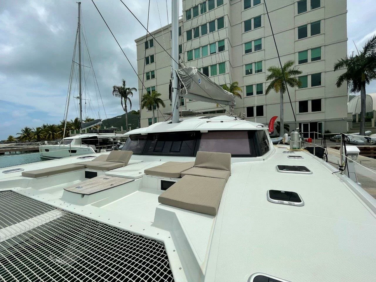 Fountaine Pajot Saba 50 - 5 cab. (Singing Winds)  - 2