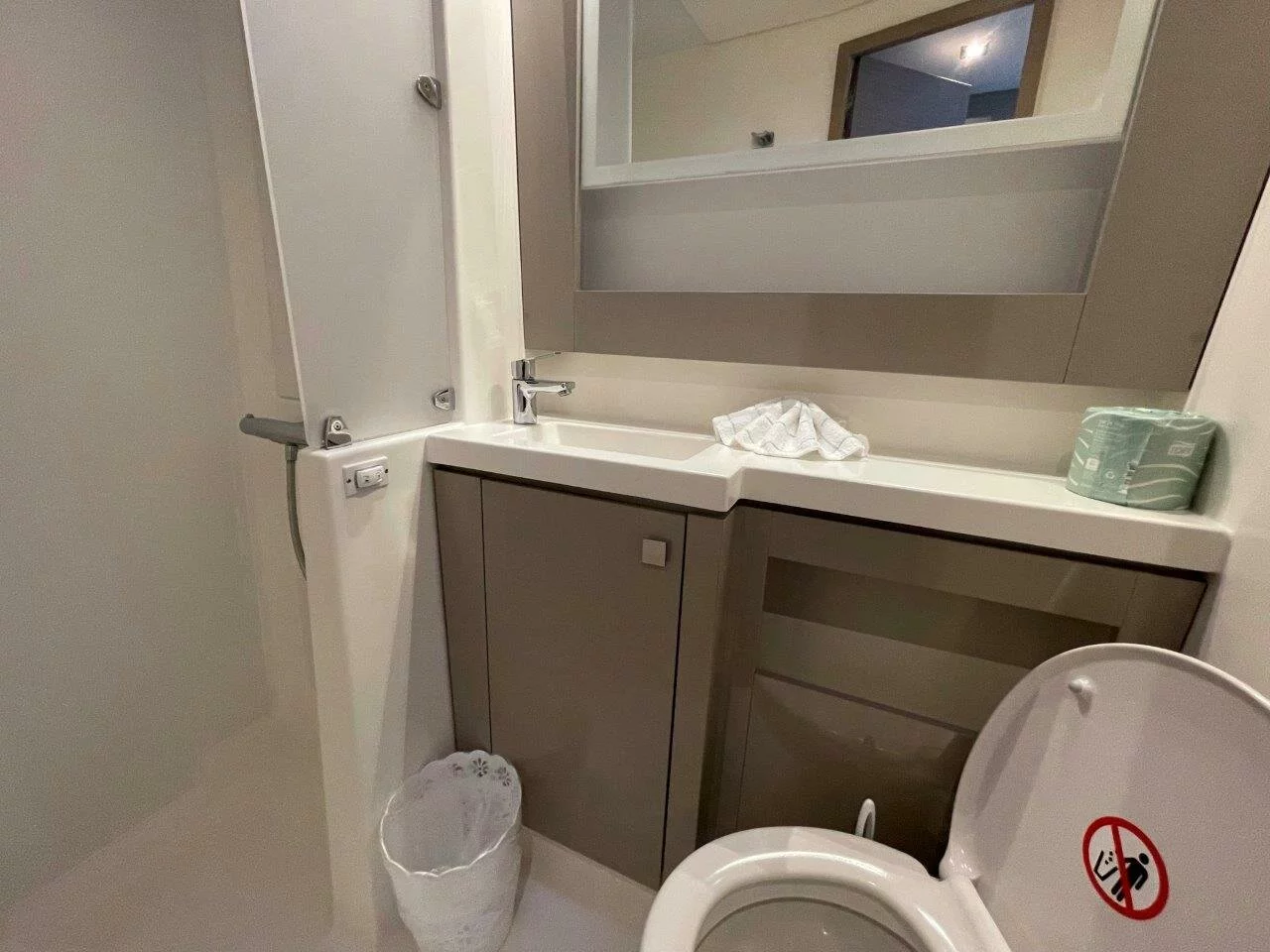 Fountaine Pajot Saba 50 - 5 + 2 cab. (Soleil Rae)  - 21