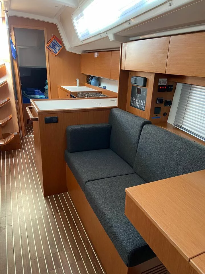 Bavaria C38 (La Vela)  - 2