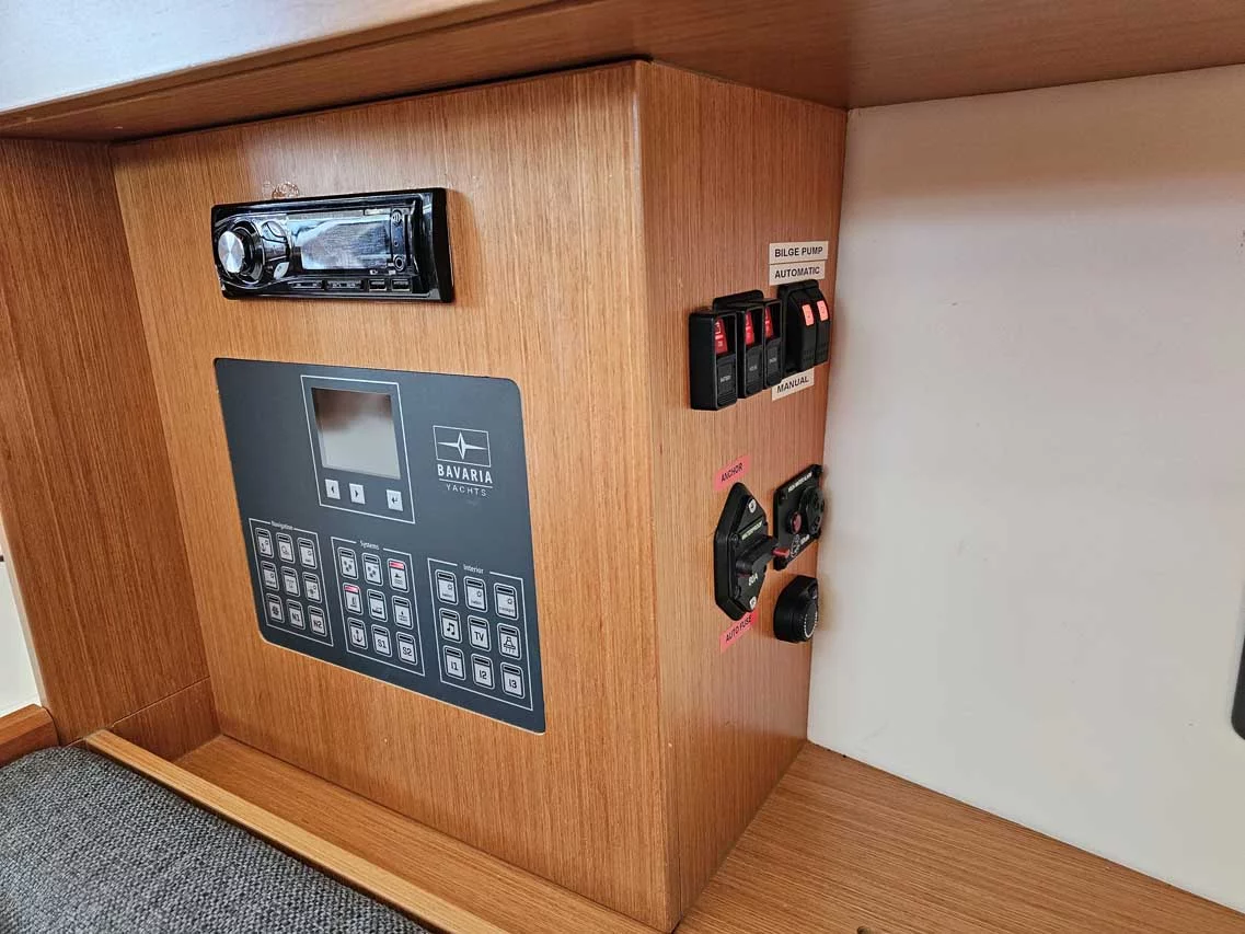 Bavaria C38 (Danny)  - 9