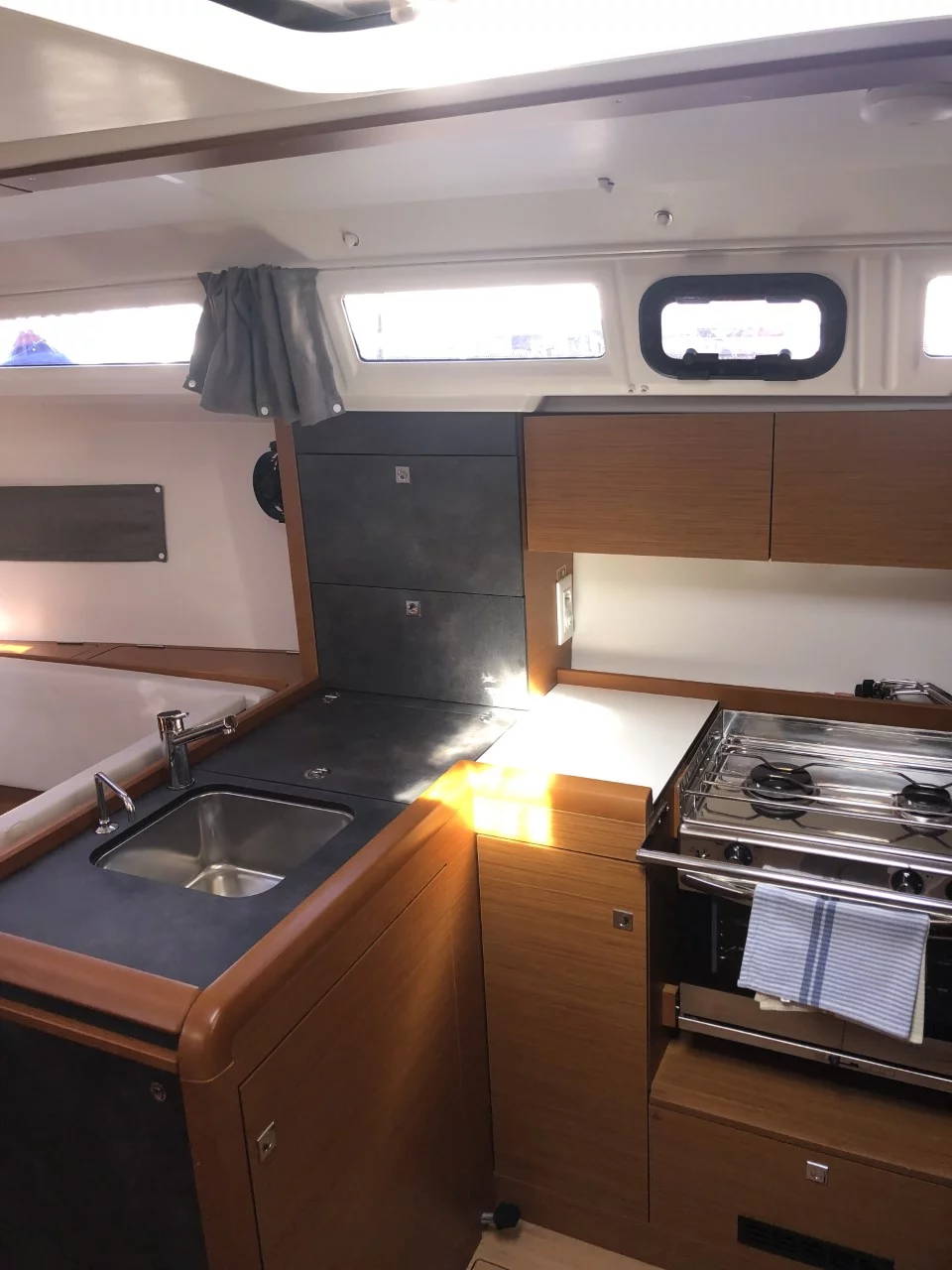 Sun Odyssey 349 (Nara)  - 9