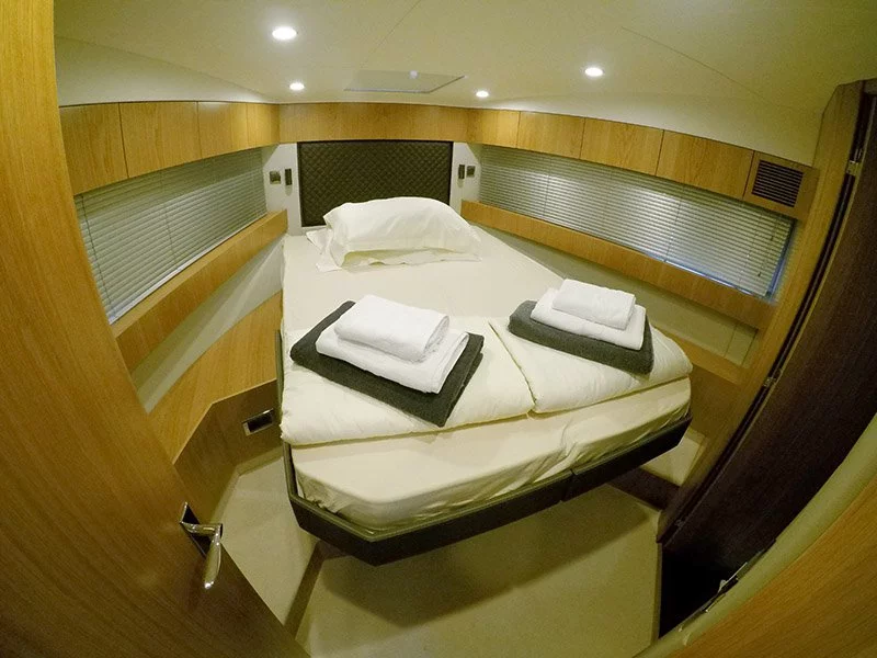 Fairline Squadron 50 (Get Lucky)  - 15