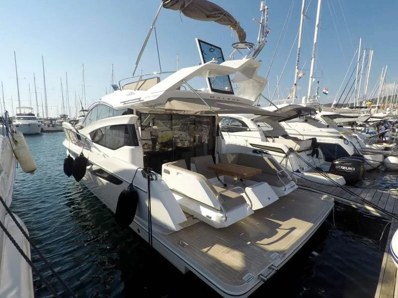 Galeon 430 Skydeck (IL Sogno III)  - 2