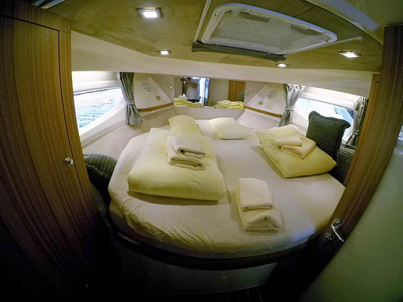 Marex 360 Cabriolet Cruiser (True North)  - 11