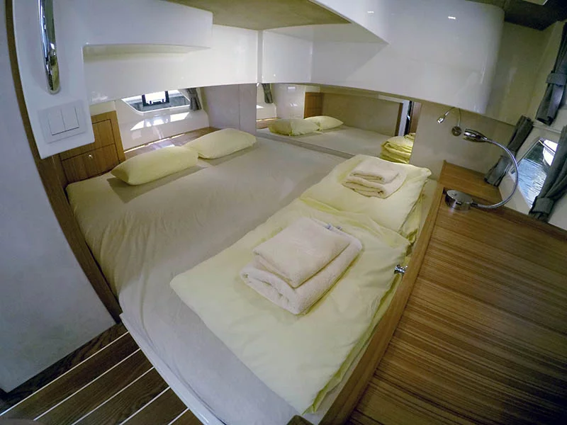 Marex 360 Cabriolet Cruiser (True North)  - 12