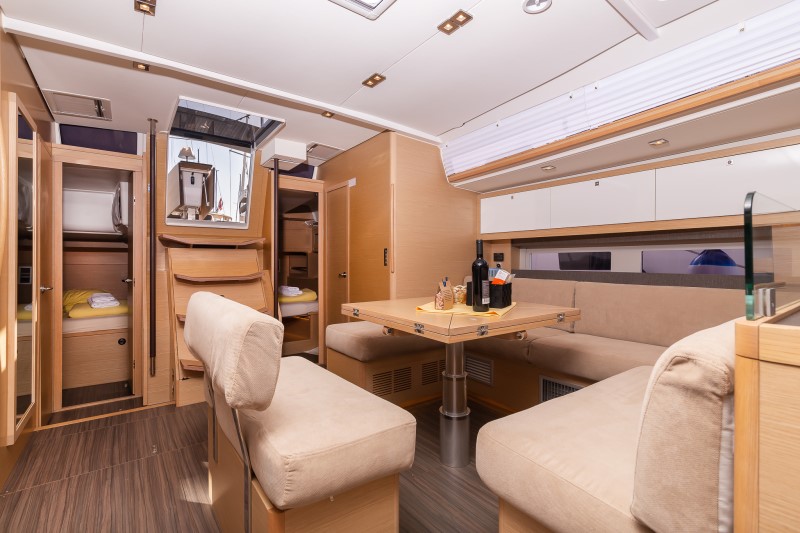 Dufour 530 - 4 + 1 cab. — photo 9