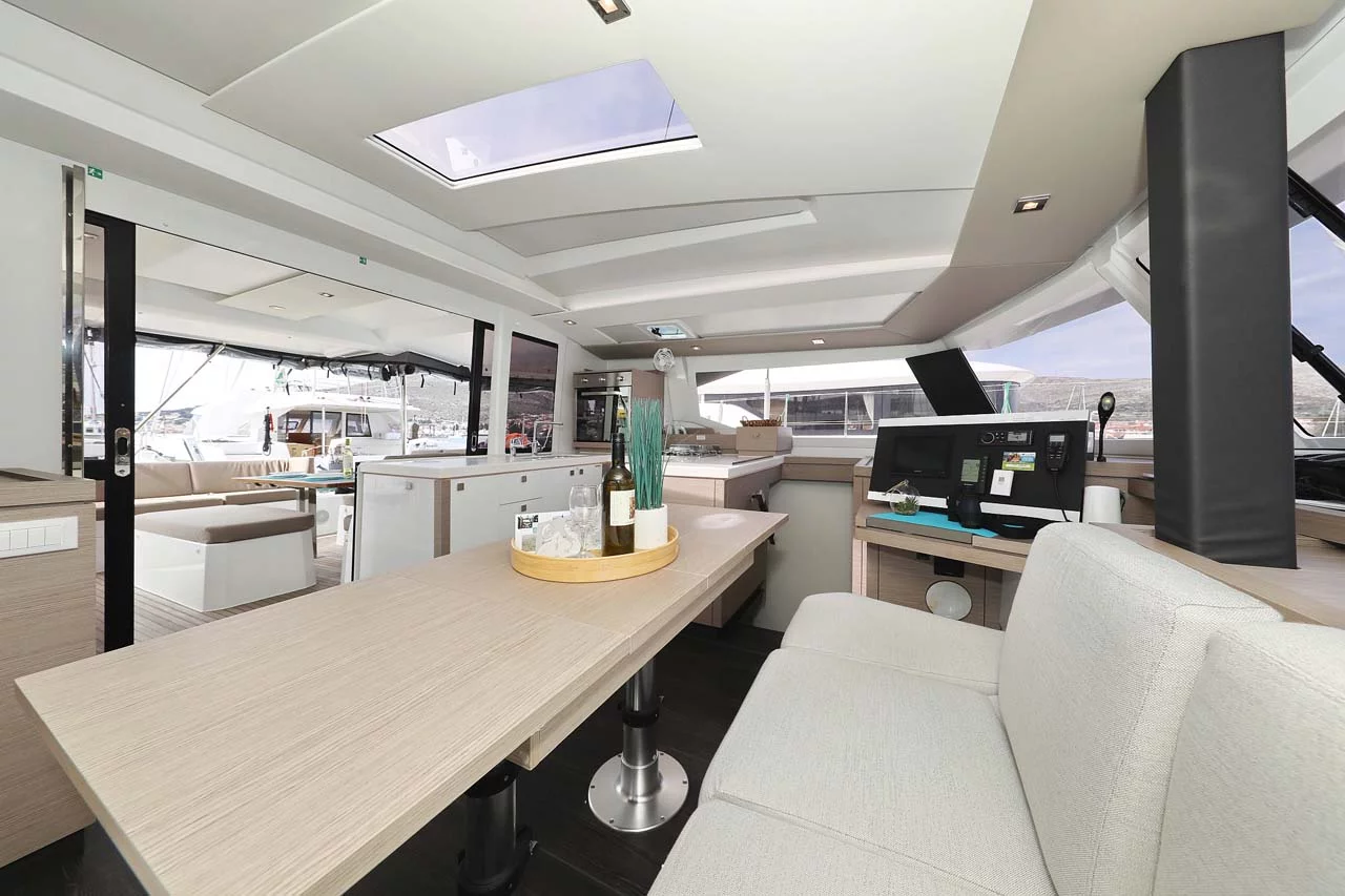Fountaine Pajot Astrea 42 - 4 + 2 cab. (La Mula)  - 15