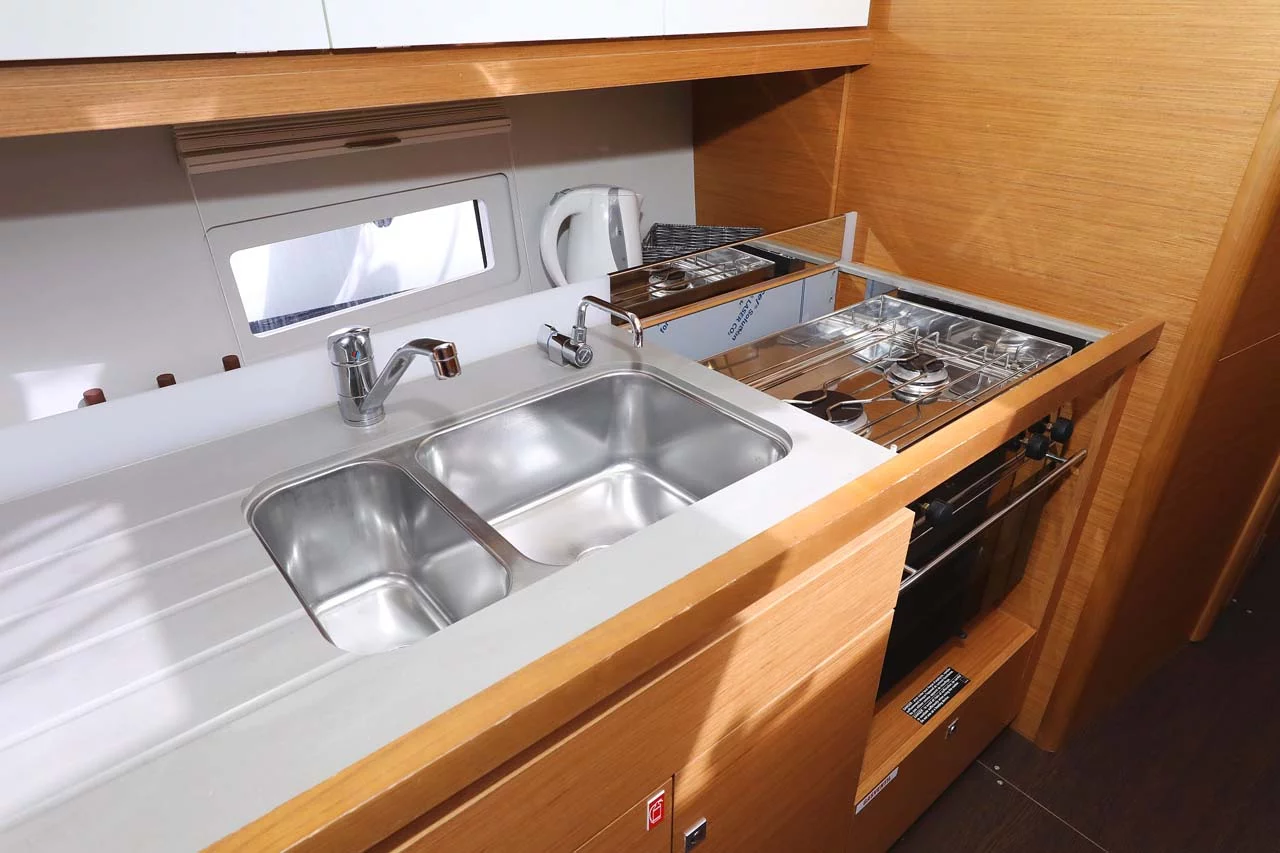 Dufour 430 (Lucia 1)  - 19