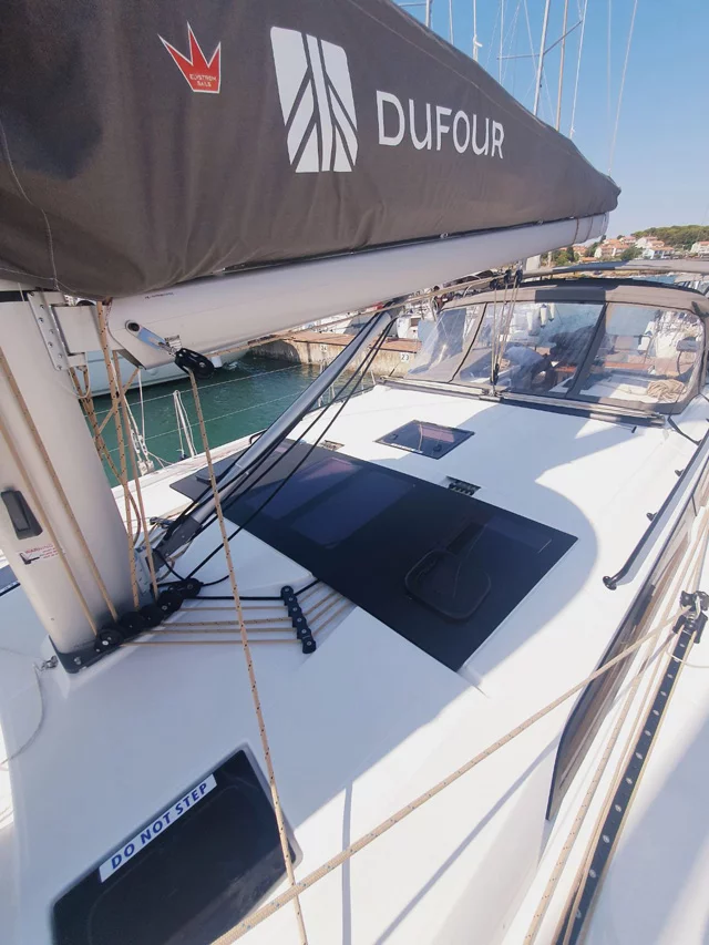 Dufour 470 - 4 cab. (Sombra del Viento)  - 3