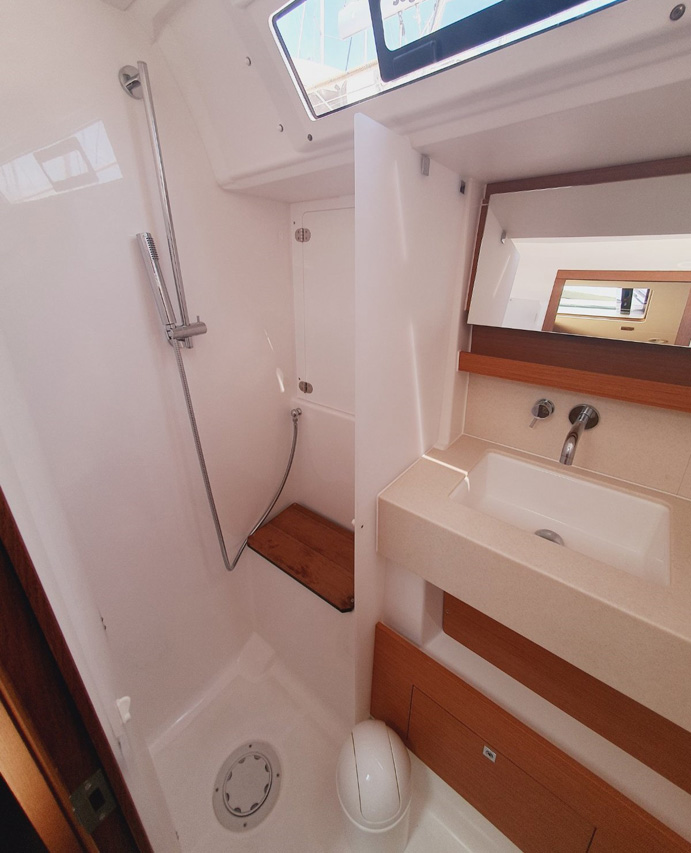 Photo #24 - Dufour 470 - 4 cab. (Sombra del Viento) in Trogir - 34177